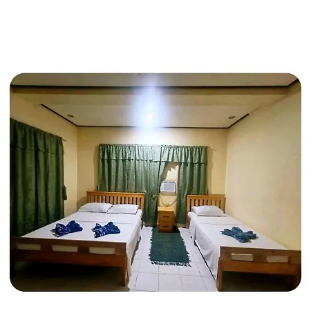 Dela-Chen Roadside Hostel