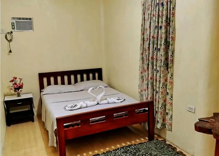 Dela-chen Roadside Hostel *